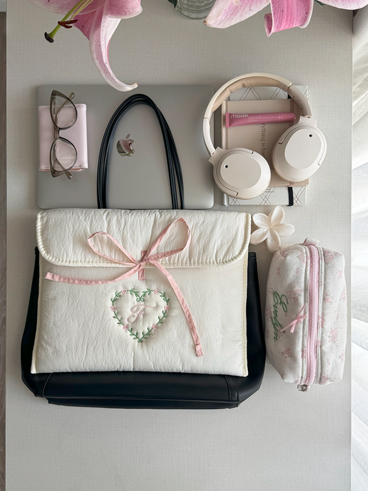 Laptop Sleeve - Ribbon Kiss 2