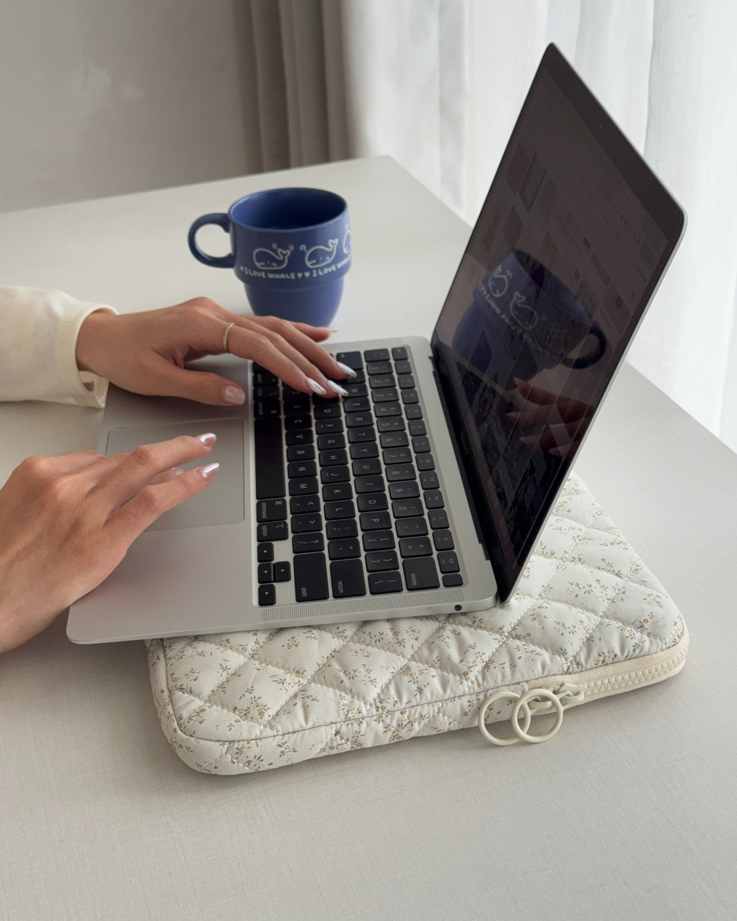 Laptop Sleeve - Ivory Blossom