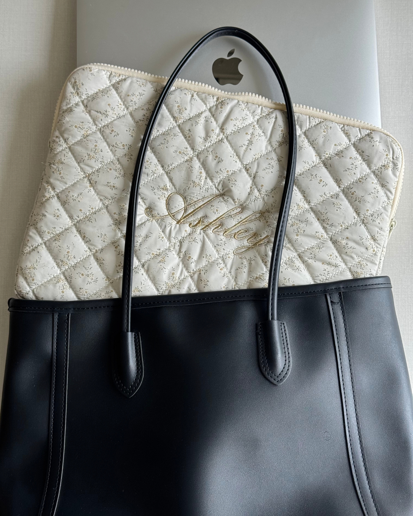 Laptop Sleeve - Ivory Blossom