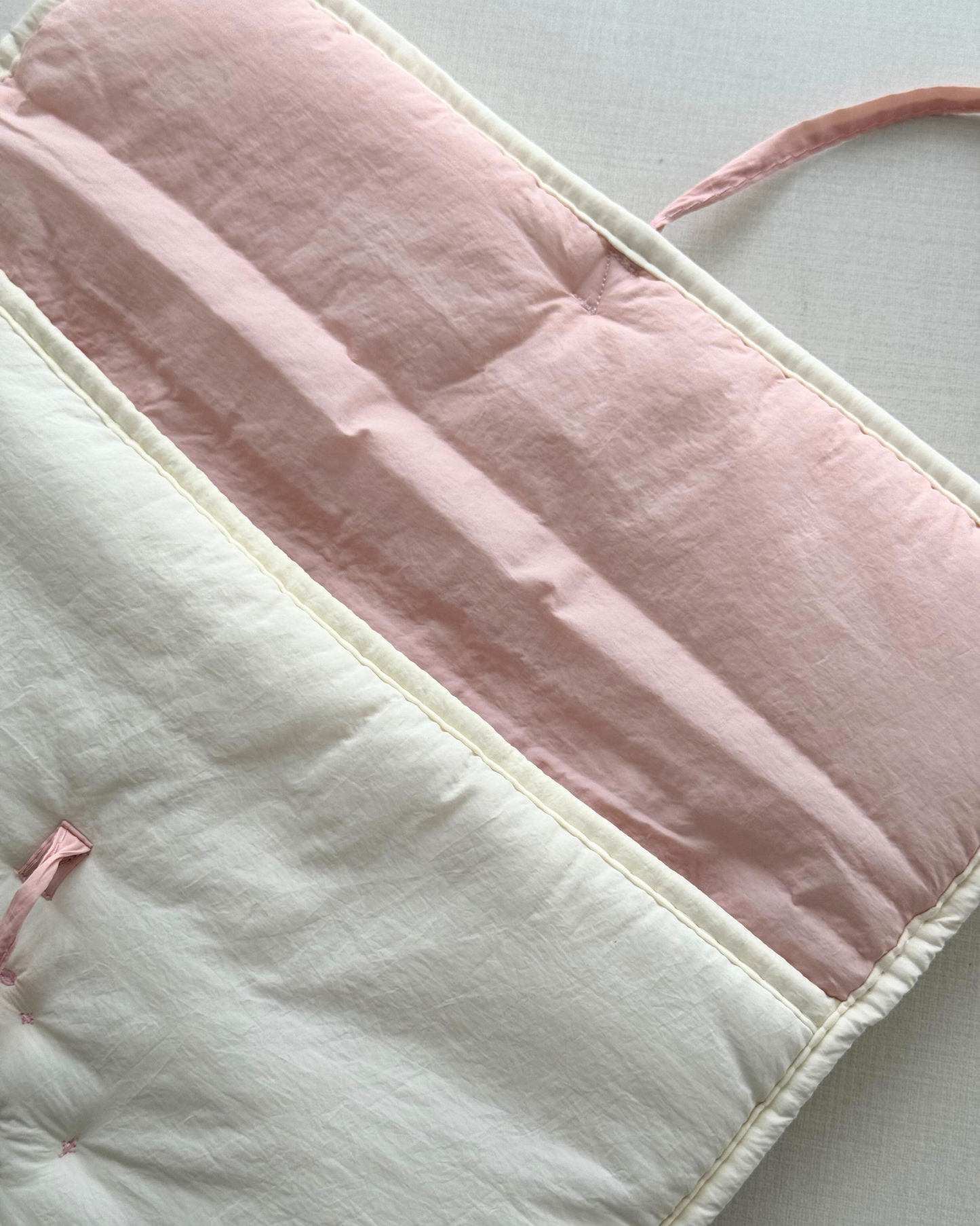 Laptop Sleeve - Ribbon Kiss 3