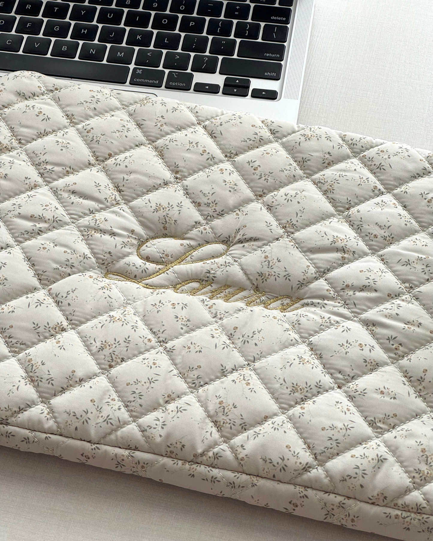 Laptop Sleeve - Ivory Blossom