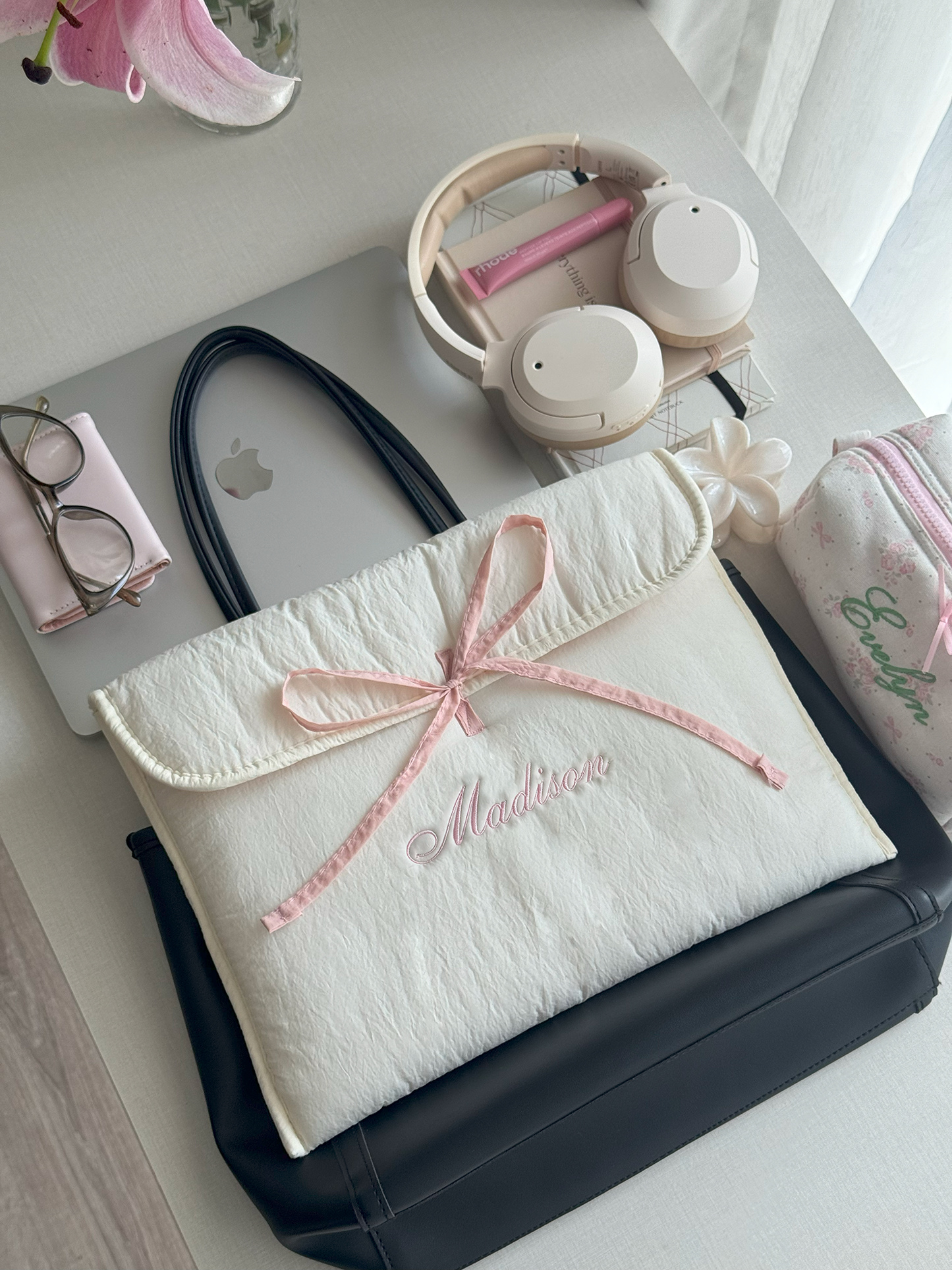 Laptop Sleeve - Ribbon Kiss 1