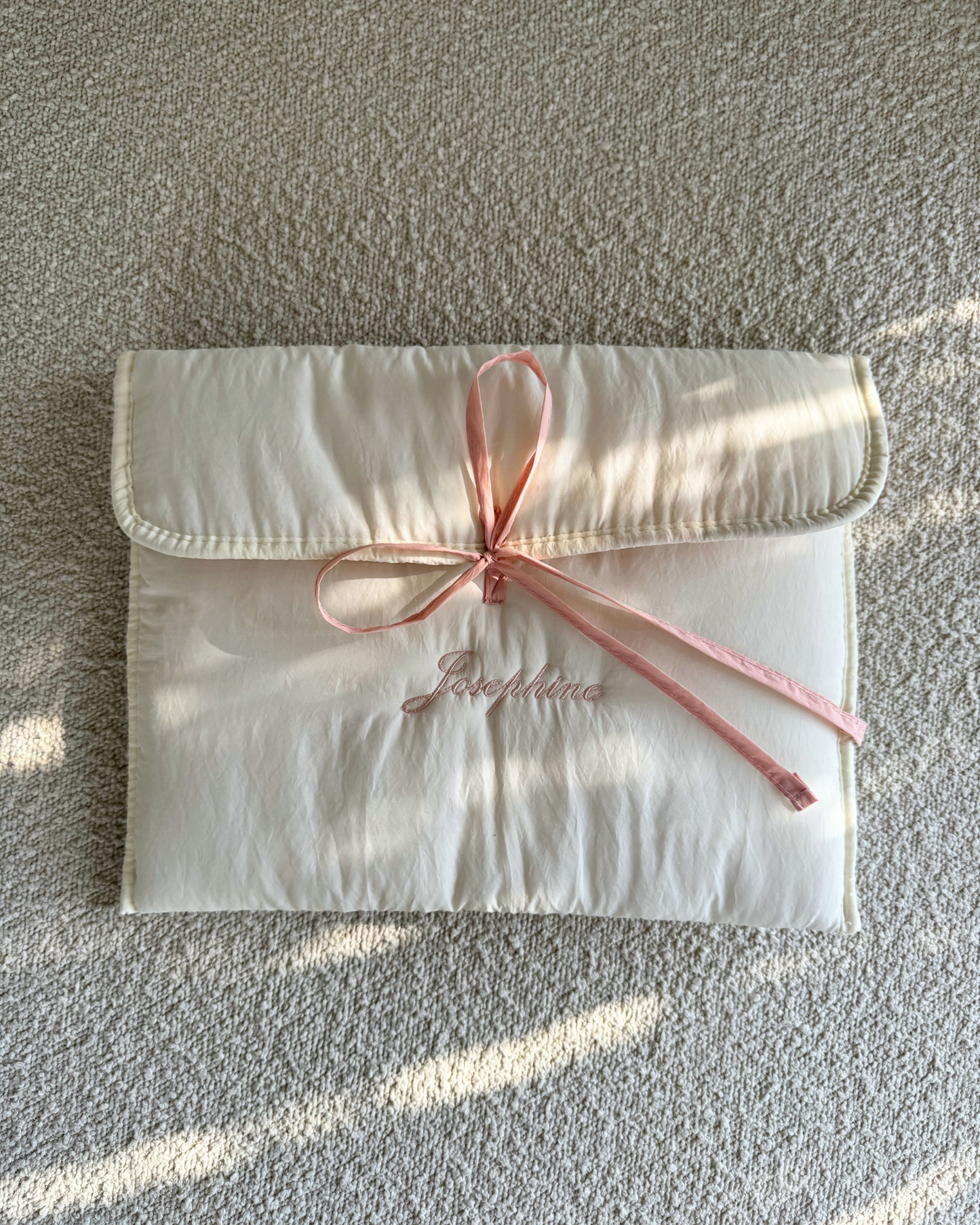Laptop Sleeve - Ribbon Kiss 1