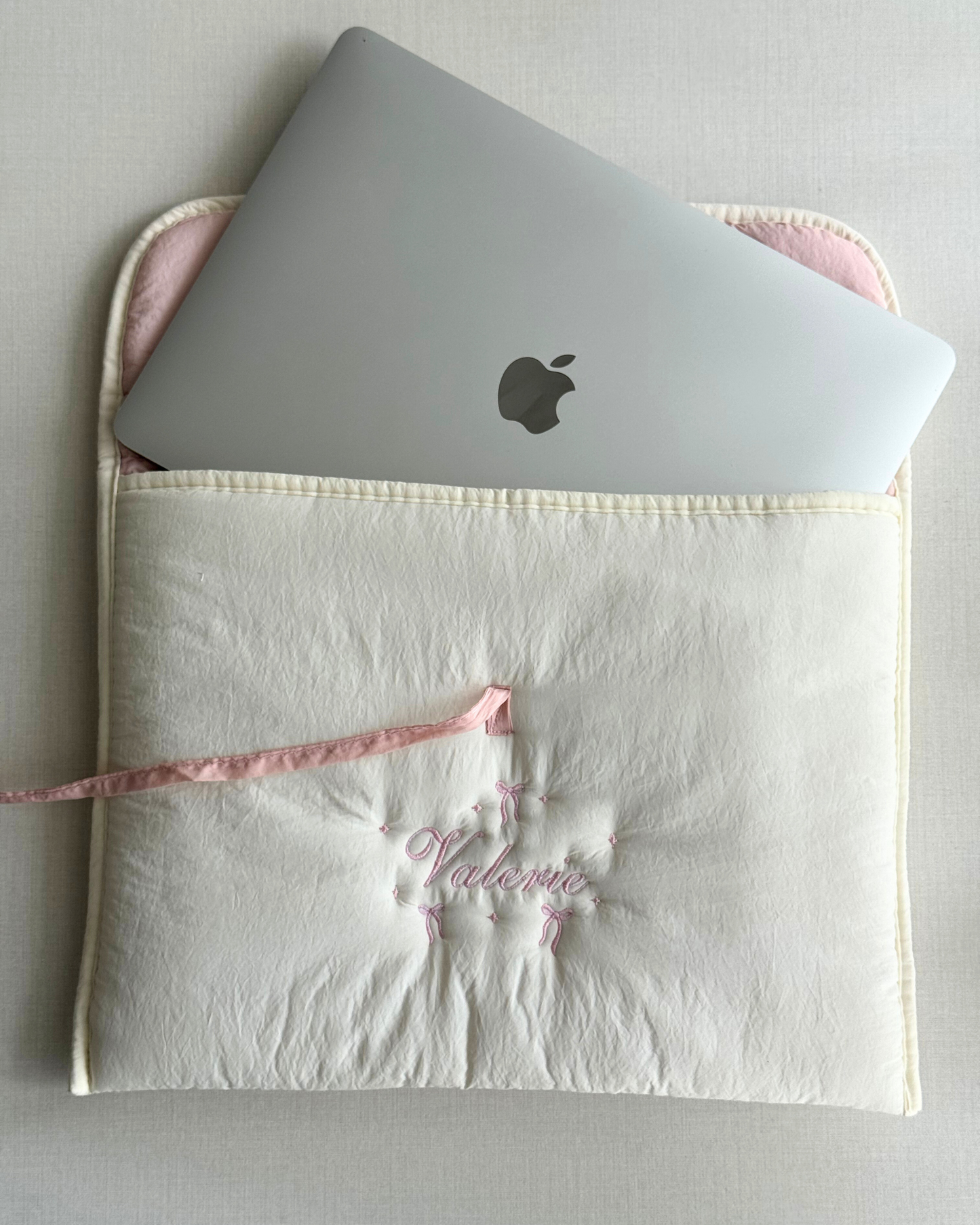 Laptop Sleeve - Ribbon Kiss 3