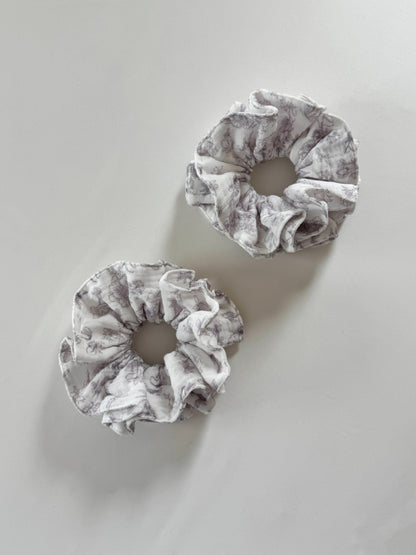 Scrunchie - Botanical Gray