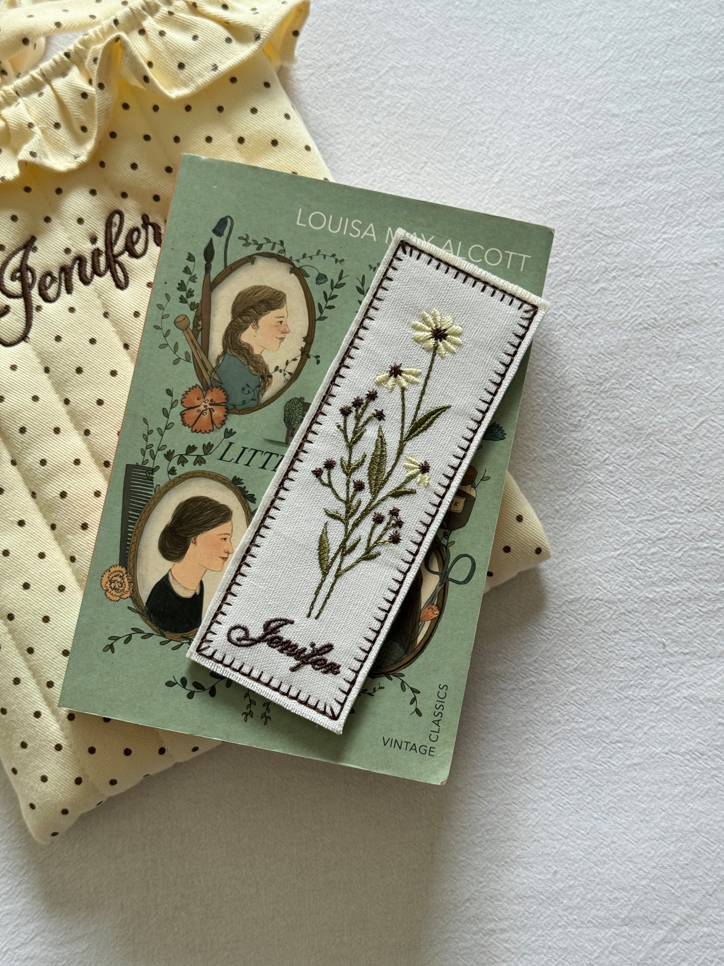 Embroidered Bookmark - Daisy