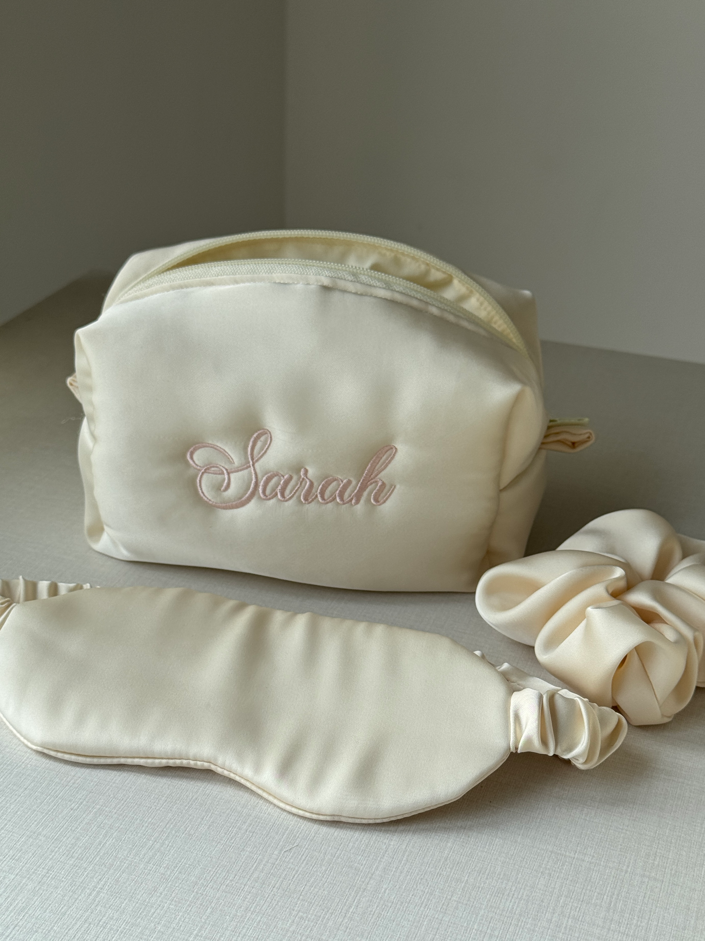 Makeup Pouch - Silk Dream - Custom Name