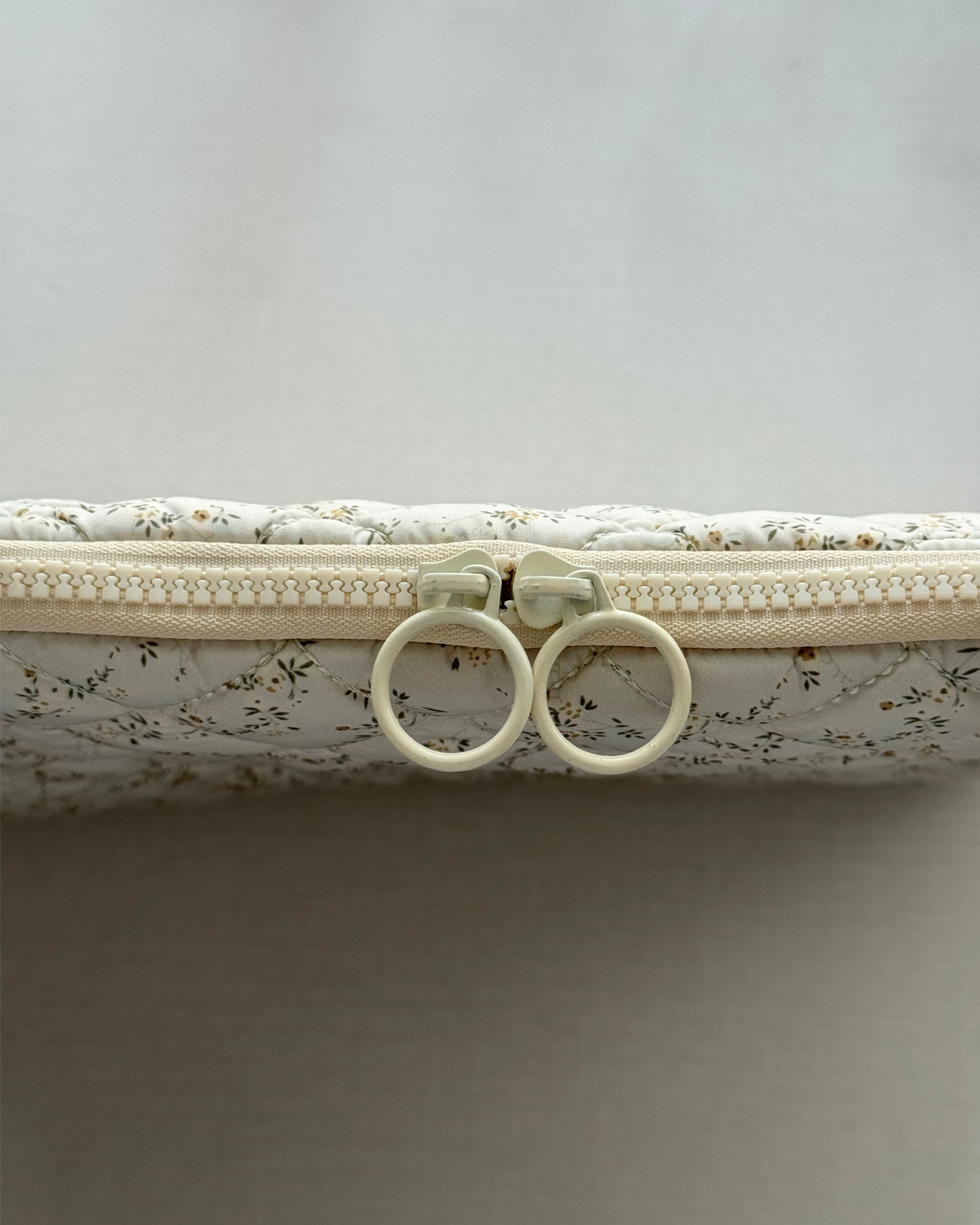 Laptop Sleeve - Ivory Blossom