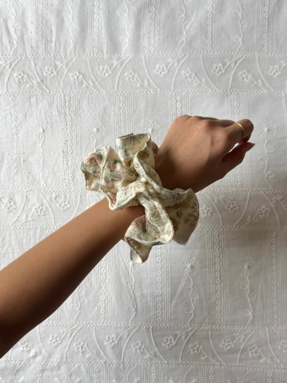 Scrunchie - Vintage Rose