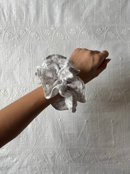 Scrunchie - Botanical Gray