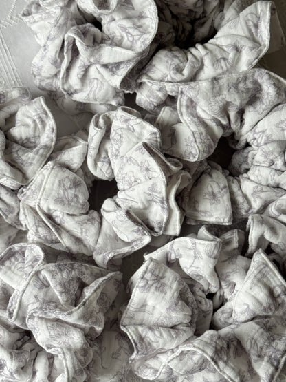 Scrunchie - Botanical Gray