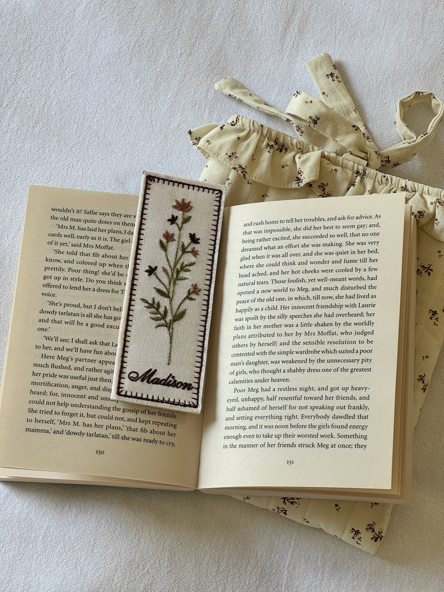 Embroidered Bookmark - Vintage Bloom
