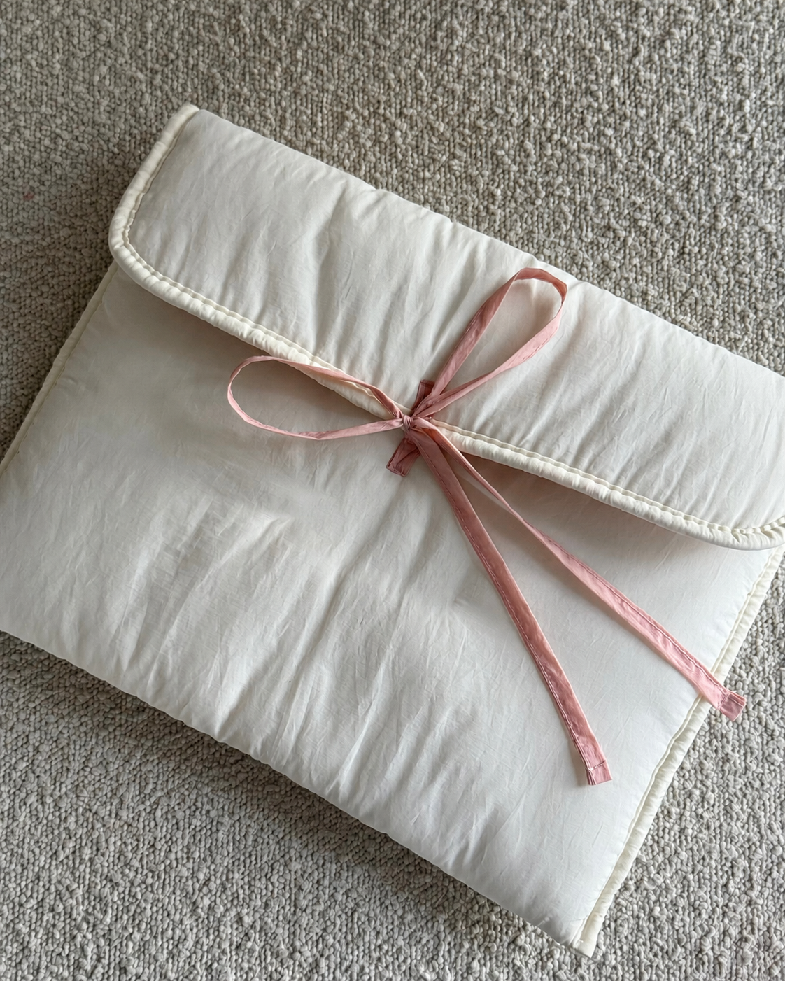 Laptop Sleeve - Ribbon Kiss