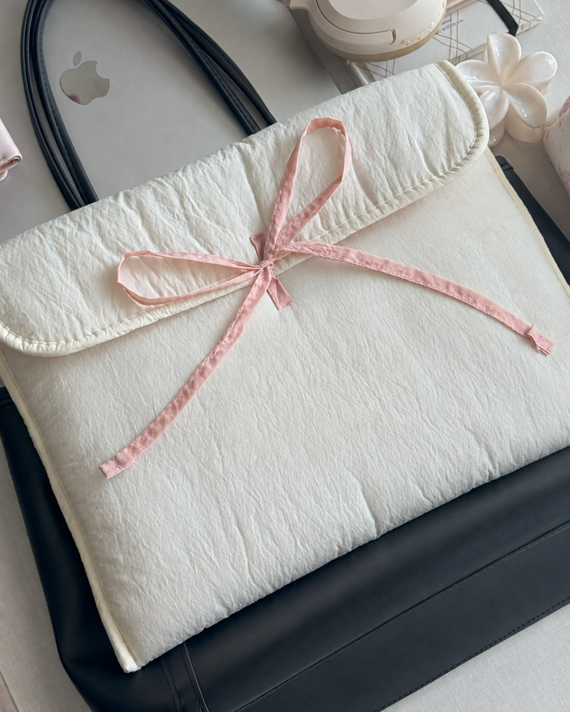 Laptop Sleeve - Ribbon Kiss