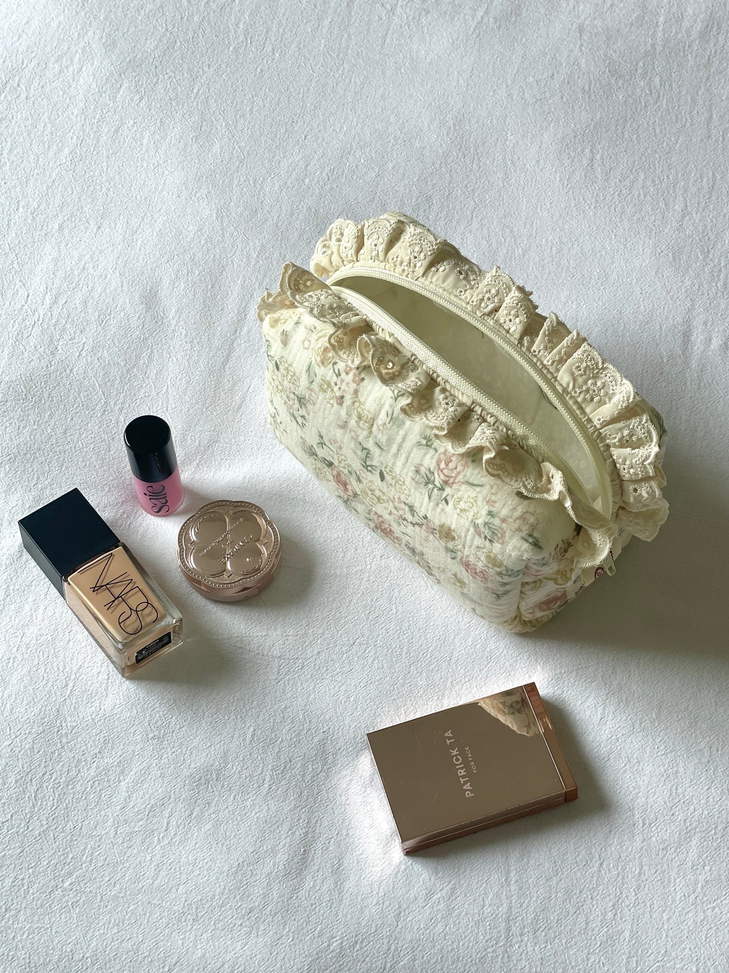 Makeup Pouch - Vintage Rose
