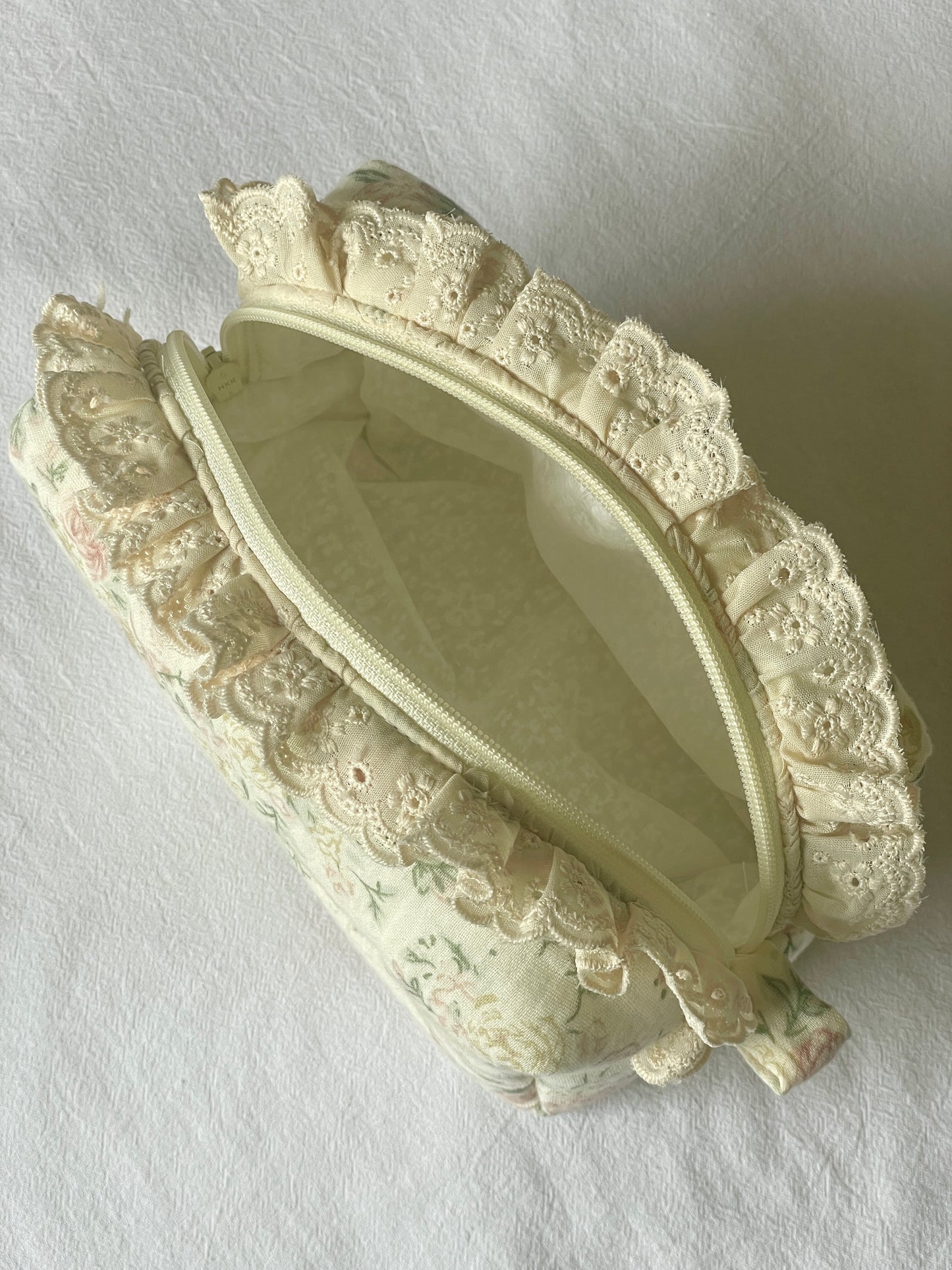 Makeup Pouch - Vintage Rose