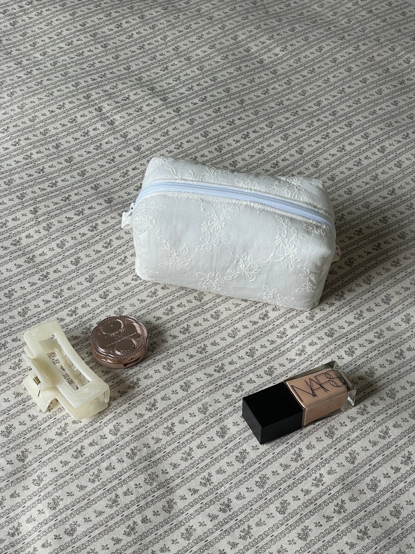 Makeup Pouch - White Bloom