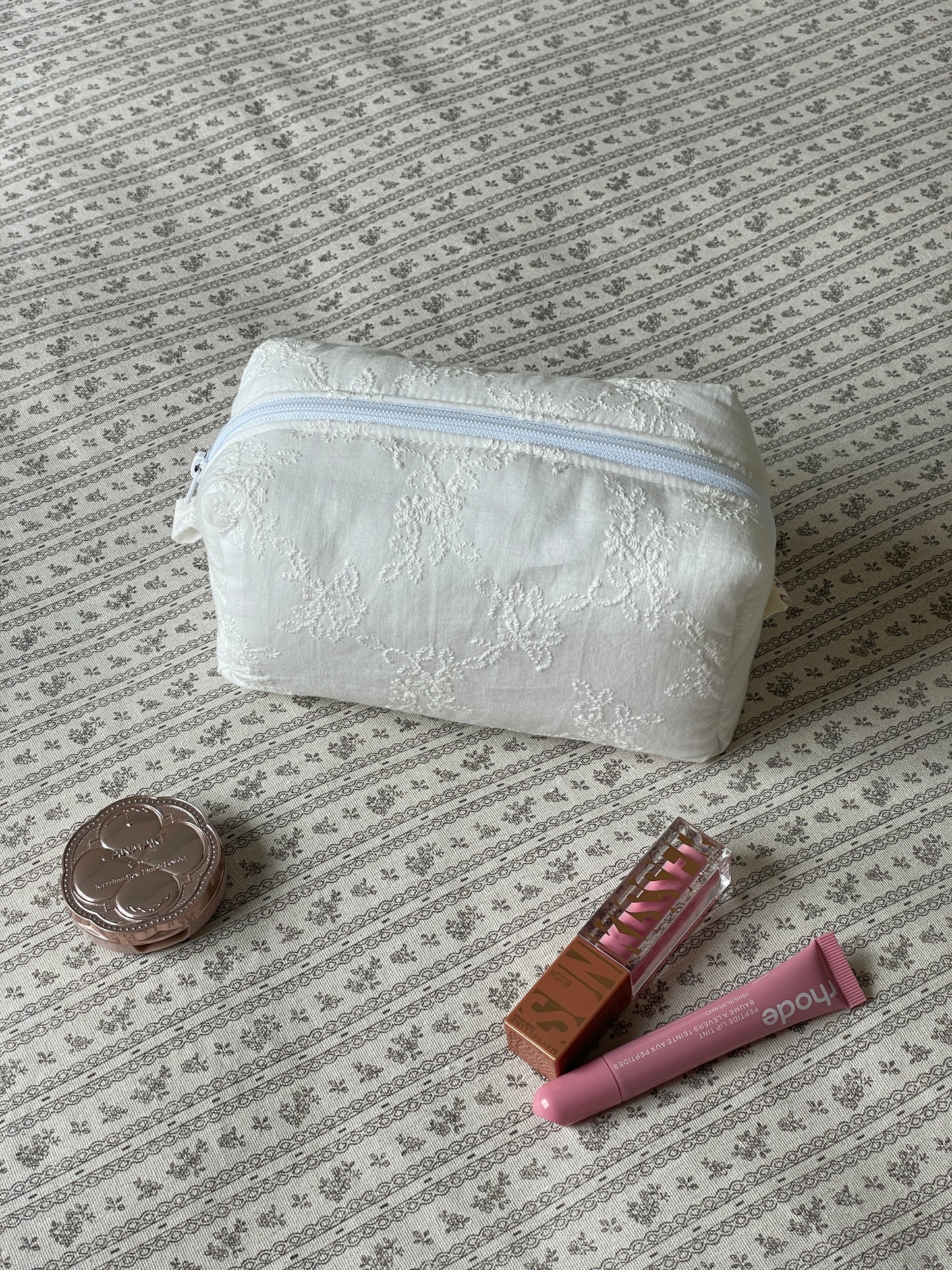 Makeup Pouch - White Bloom