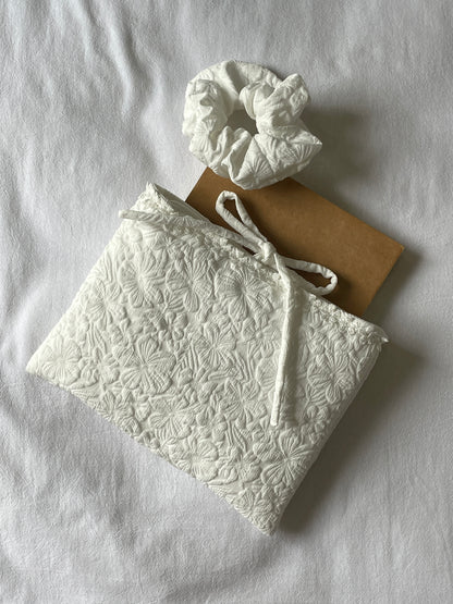 Book Sleeve - White Garden