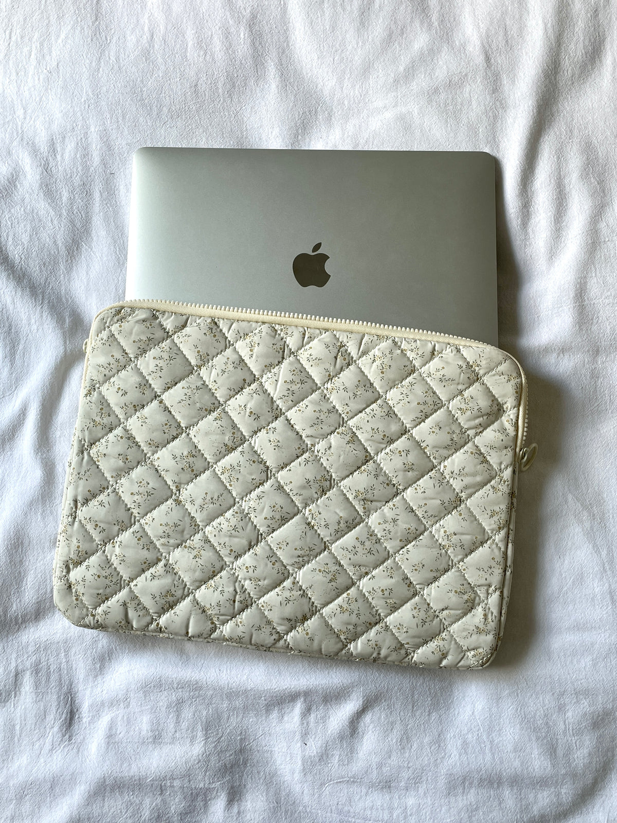 Laptop Sleeve - Ivory Blossom